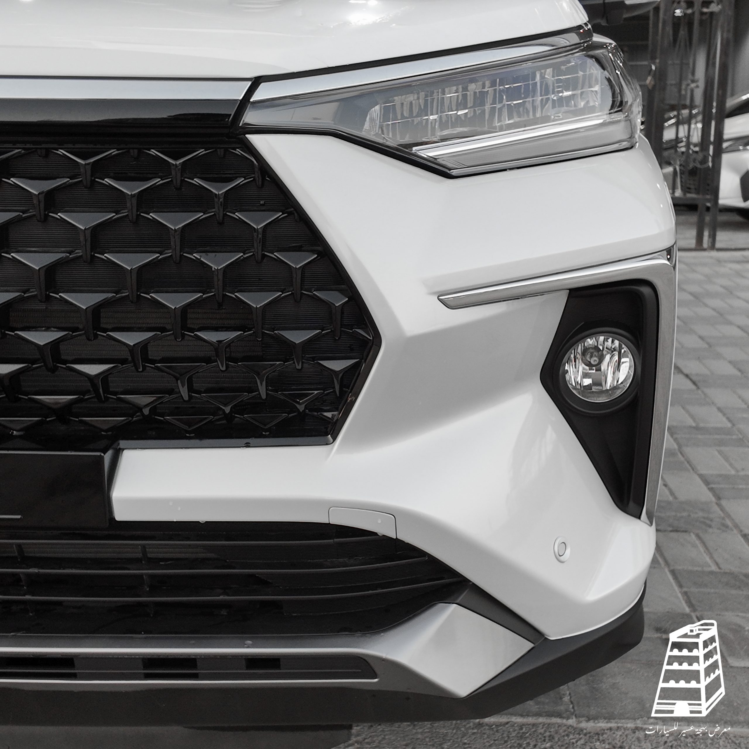 Toyota Veloz (White)