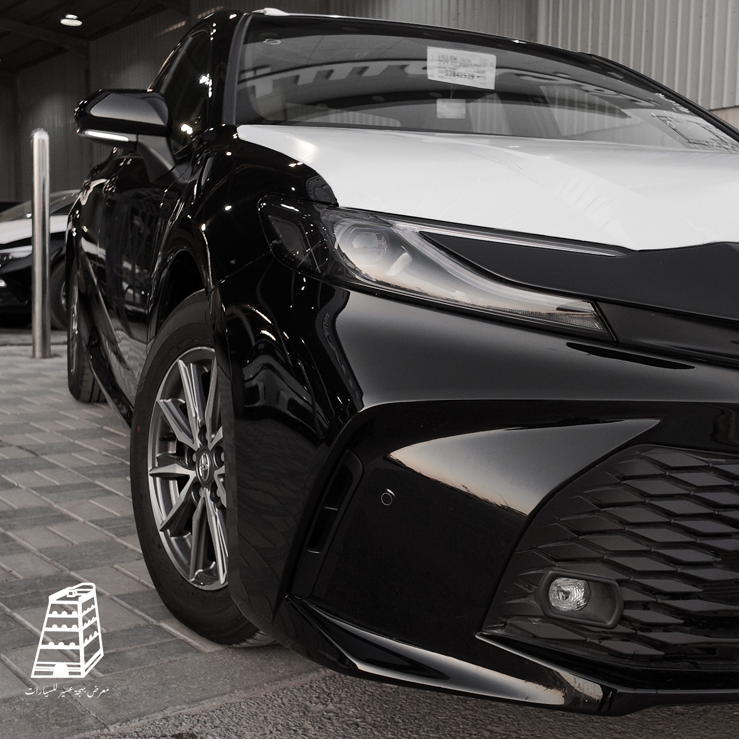 Toyota Camry E (Black)