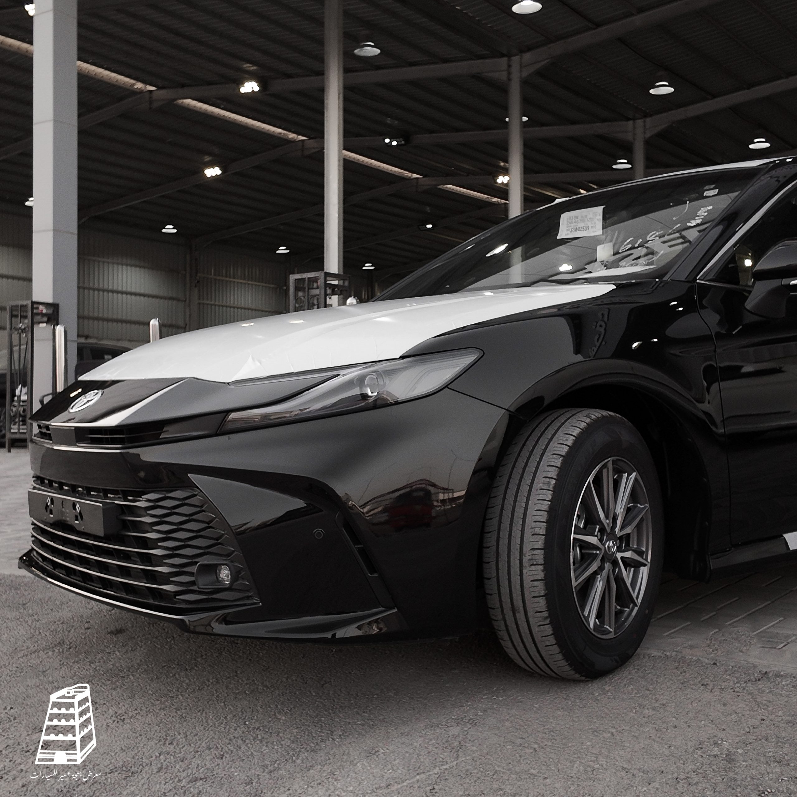 Toyota Camry E (Black)