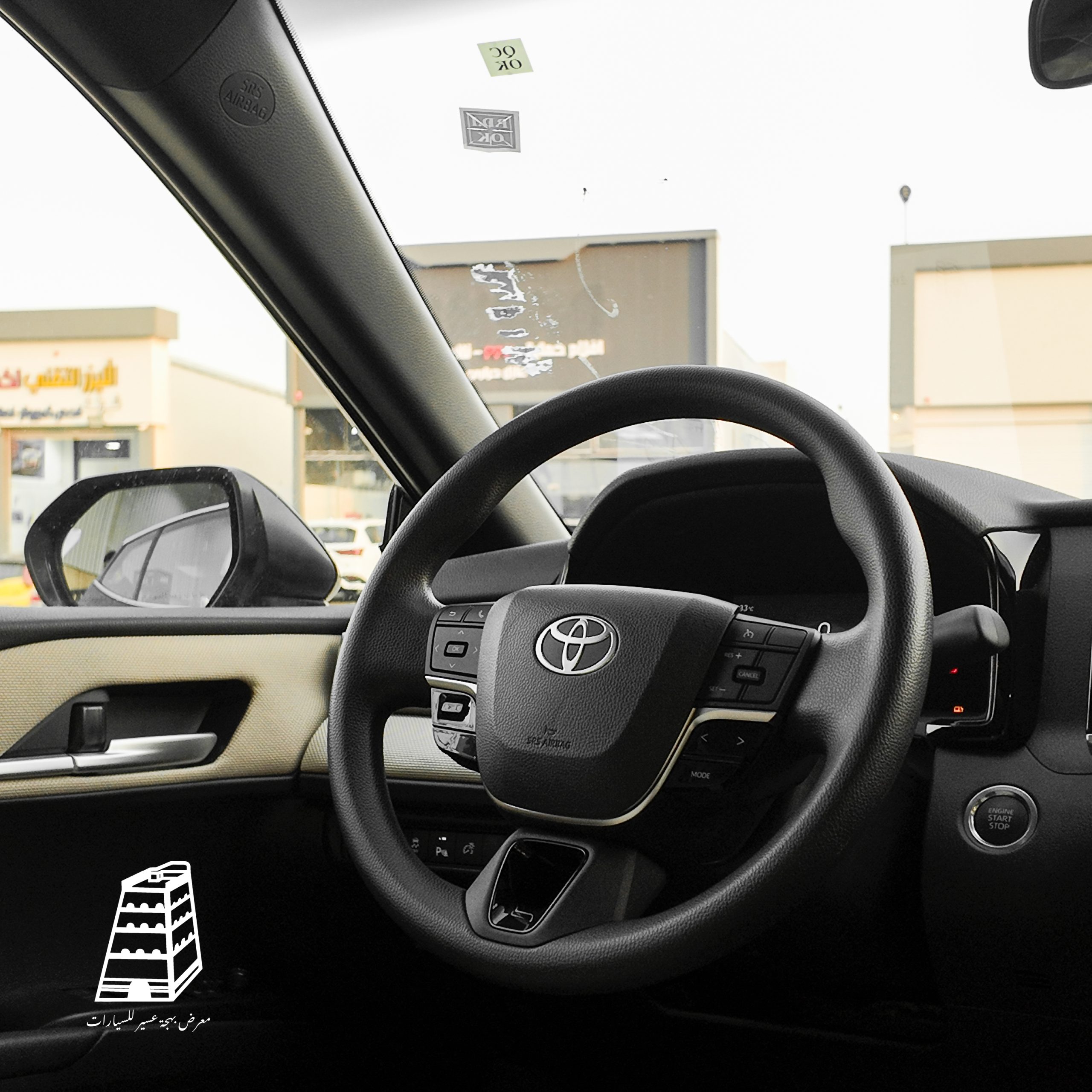 Toyota Camry E (Black)