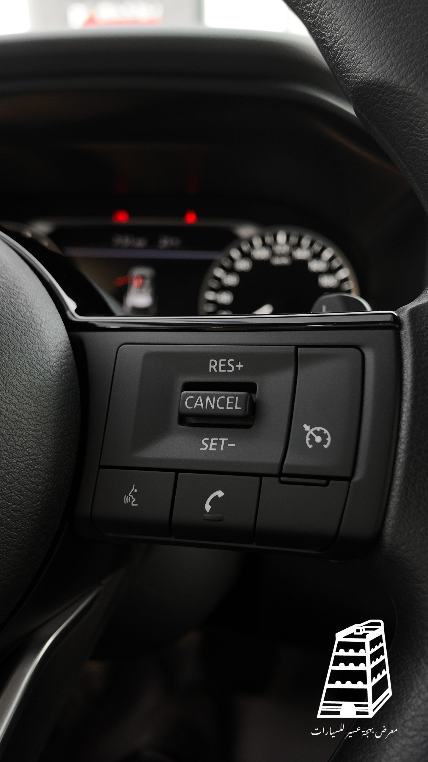 Nissan X-Trail Standard Double (Black)