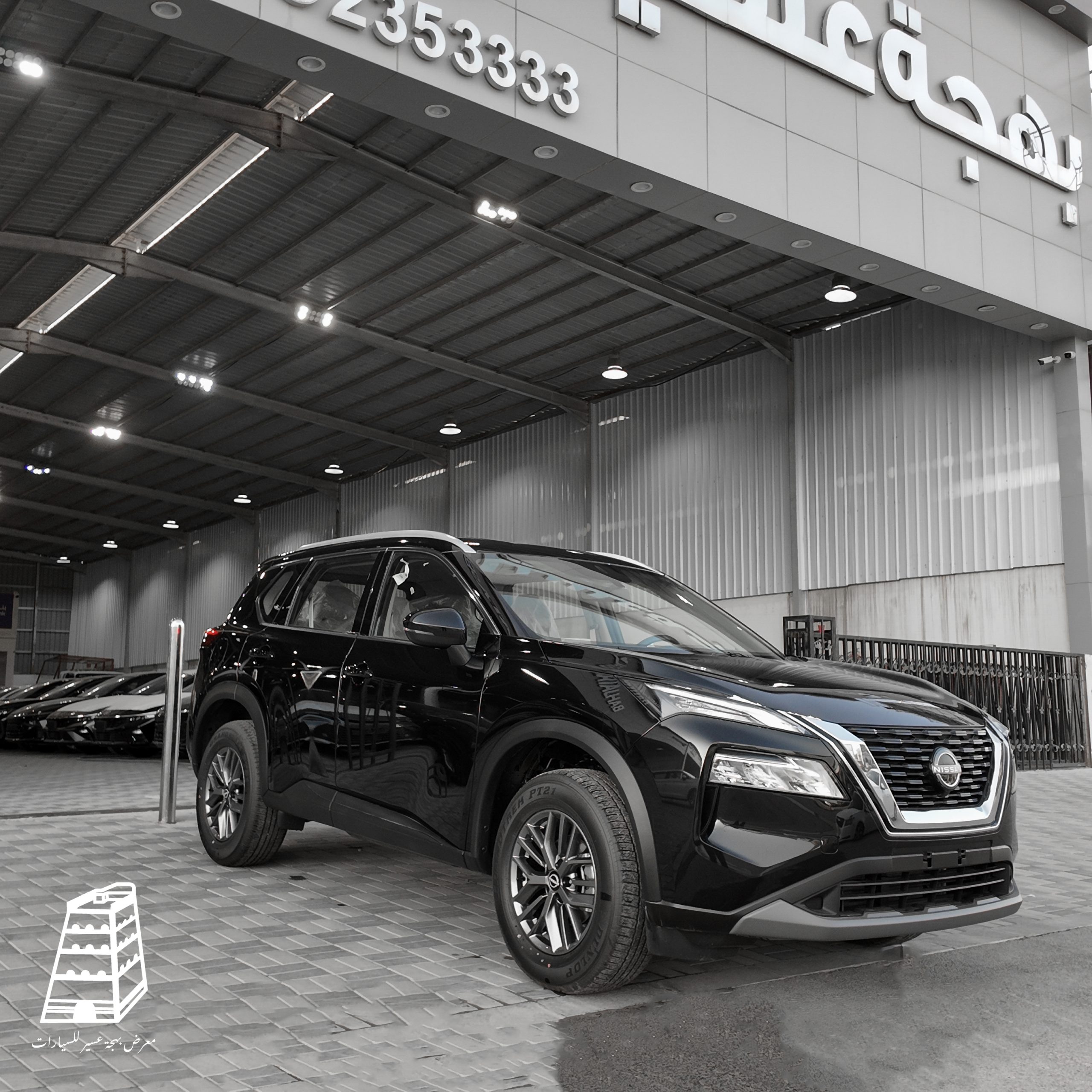 Nissan X-Trail Standard Double (Black)