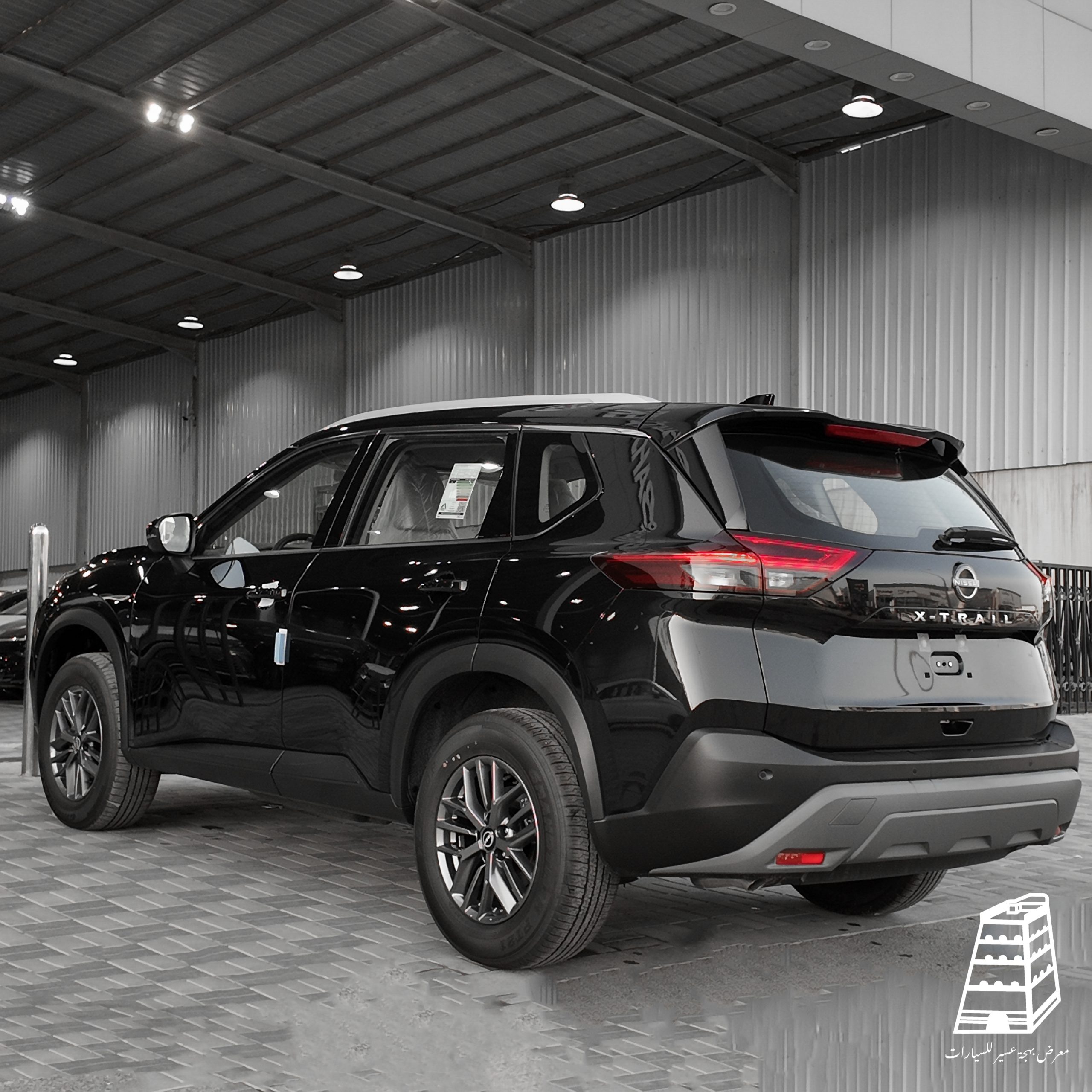 Nissan X-Trail Standard Double (Black)