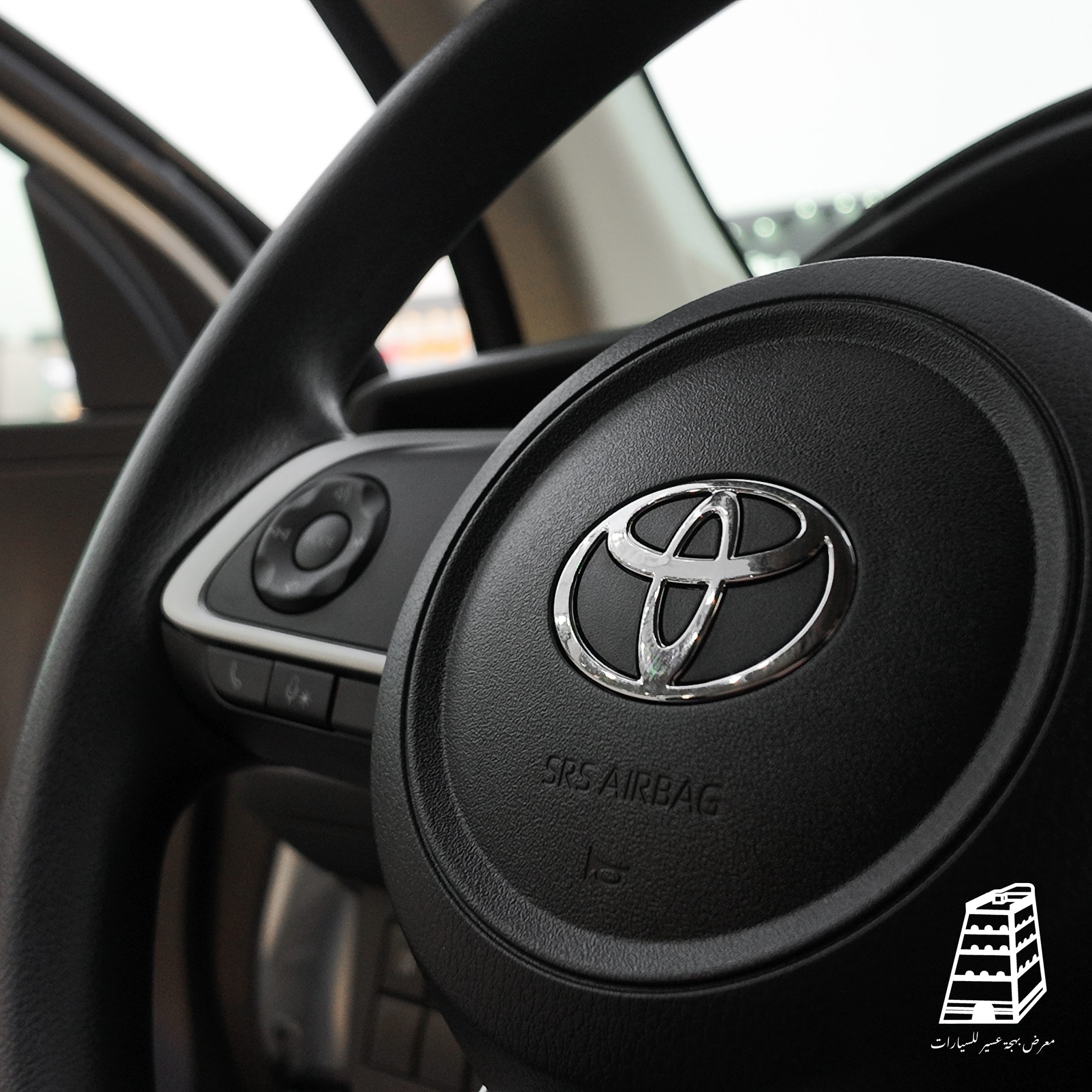 Toyota Yaris Y (White)