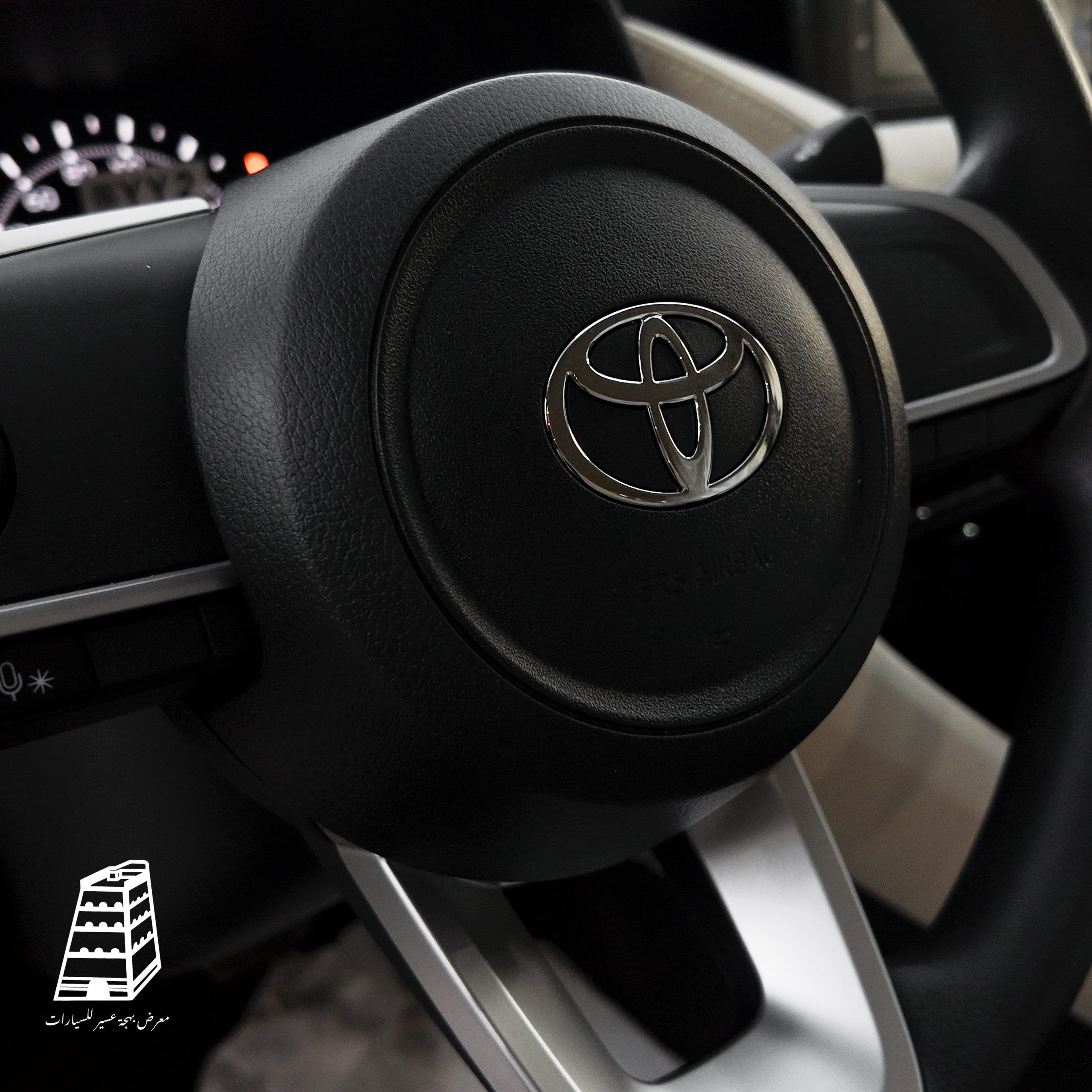 Toyota Yaris Y (White)