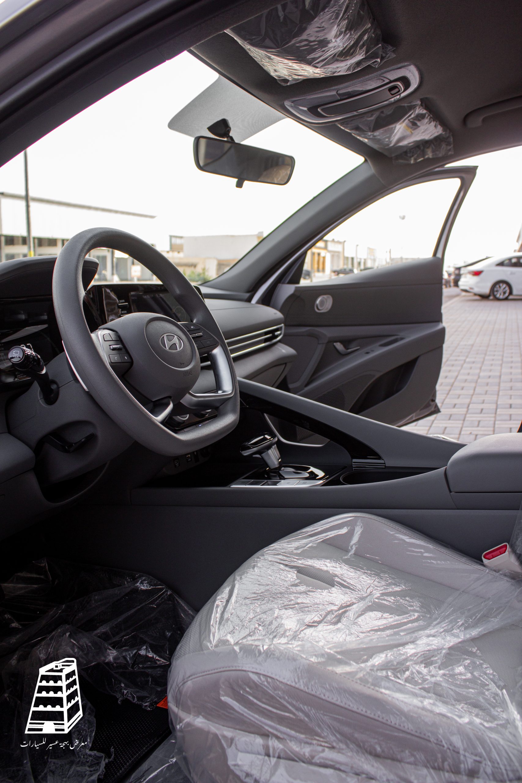 Hyundai Elantra Smart Plus (Silver)