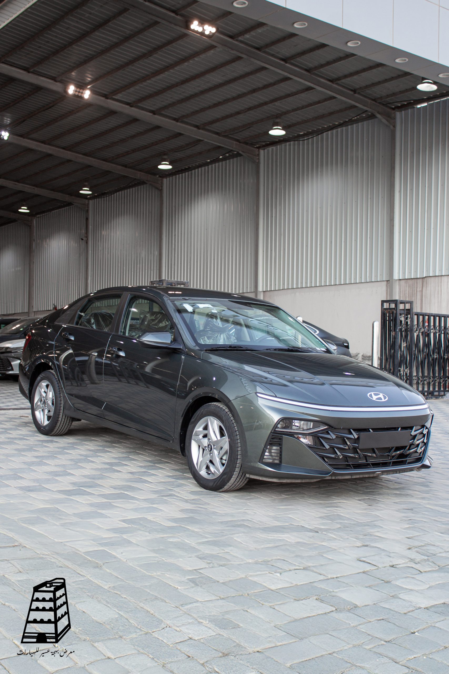 Hyundai Accent Smart (Black)