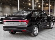 Hyundai Accent Comfort (Jet Black)