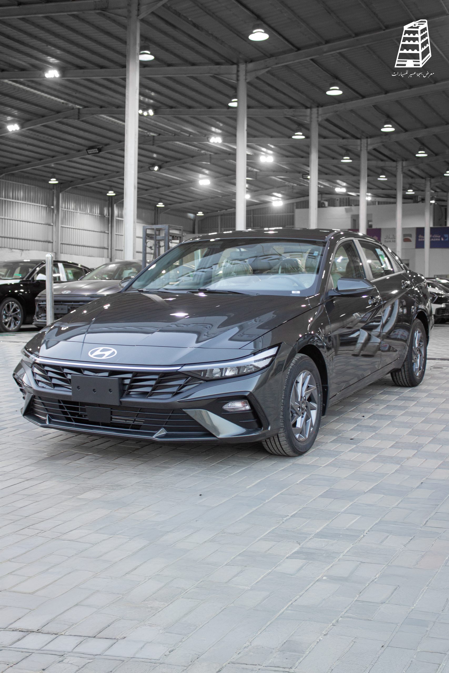 Hyundai Elantra Smart Plus (Black)