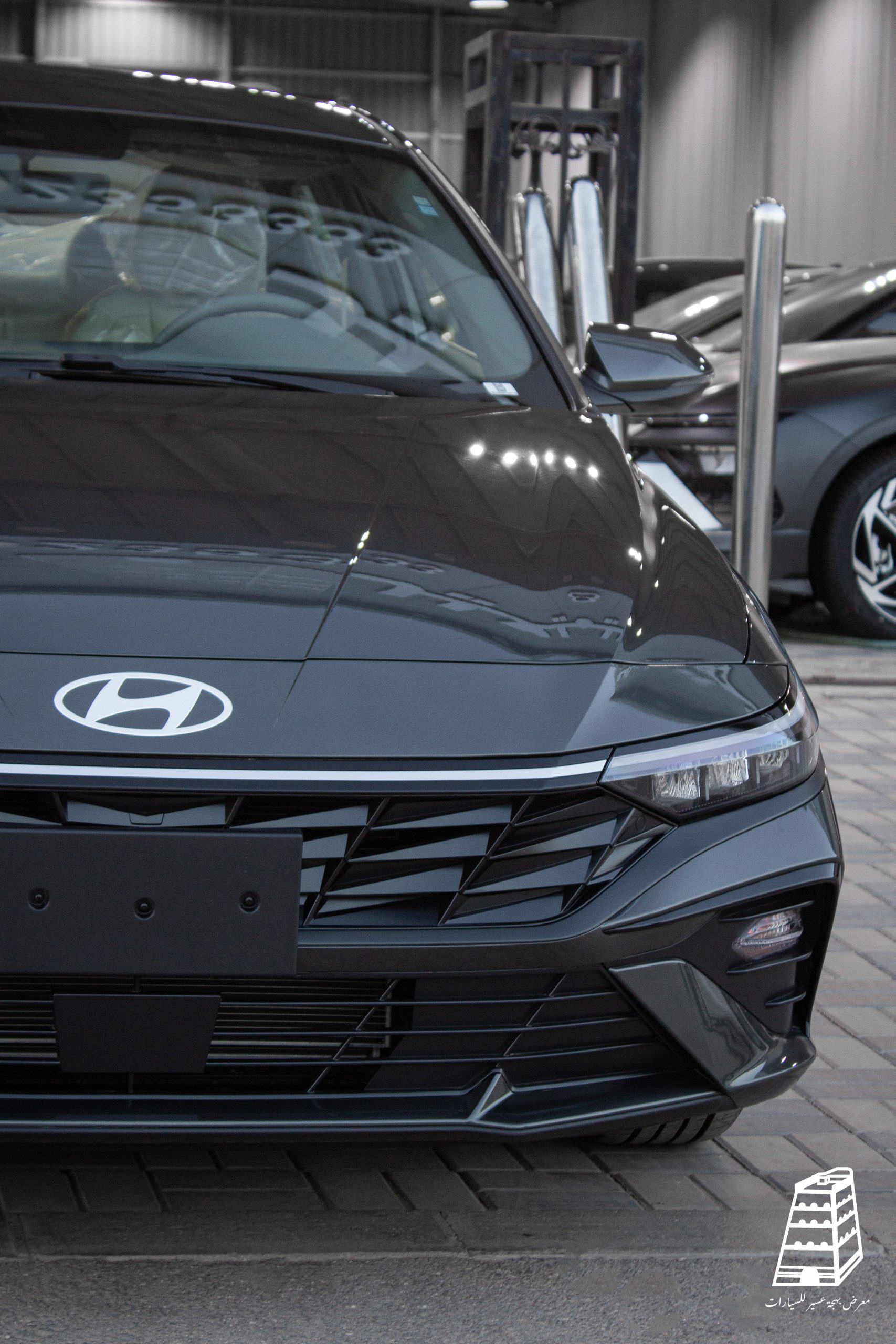 Hyundai Elantra Smart Plus (Black)