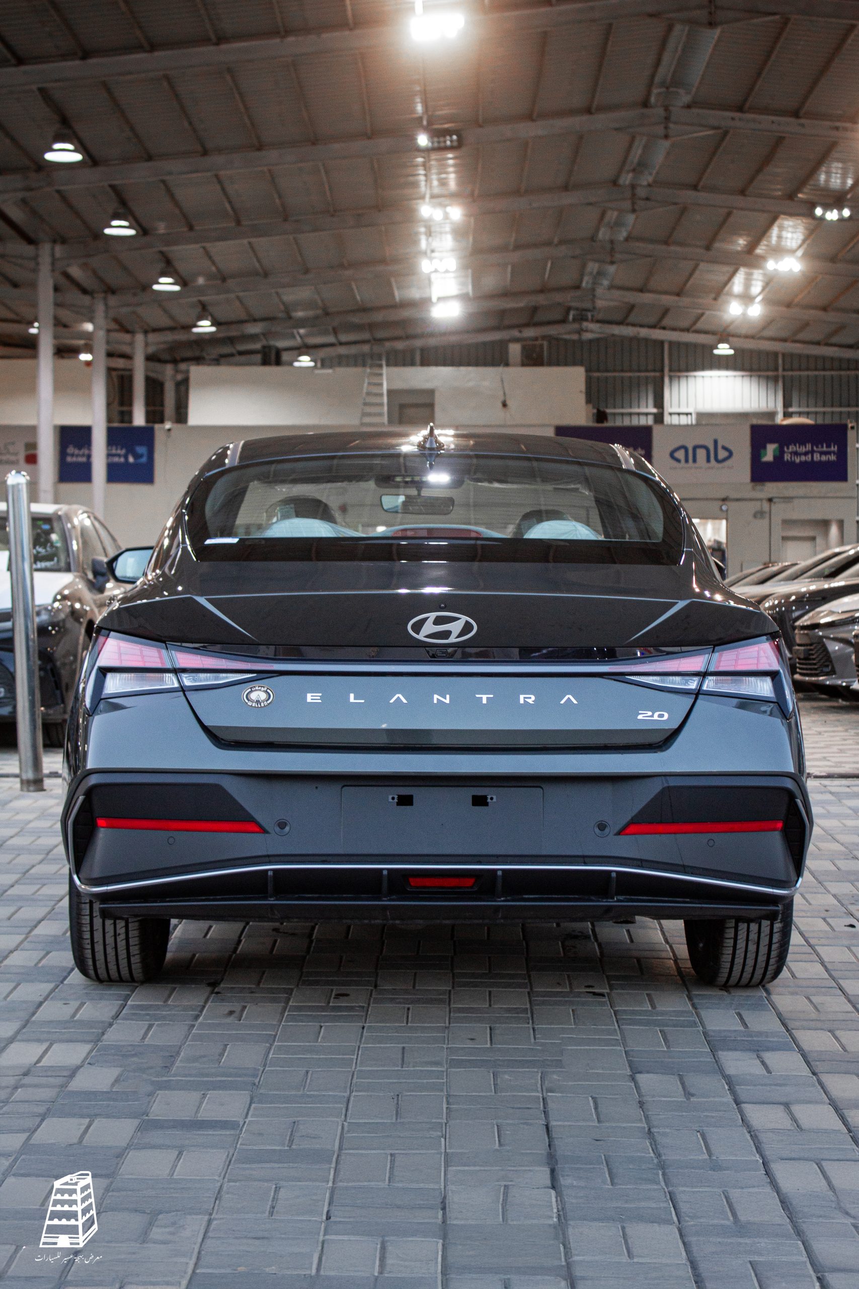 Hyundai Elantra Smart Plus (Black)