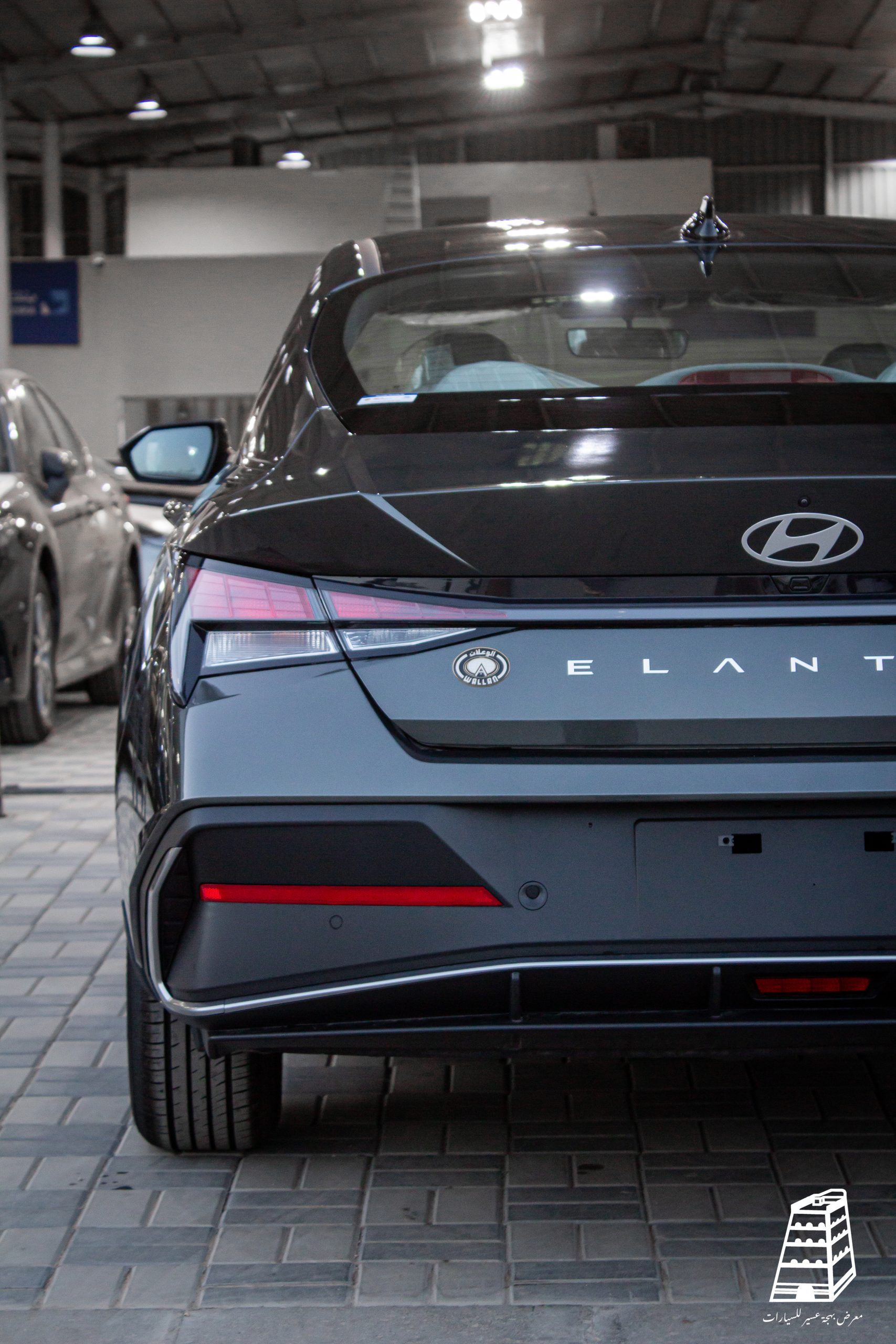 Hyundai Elantra Smart Plus (Black)