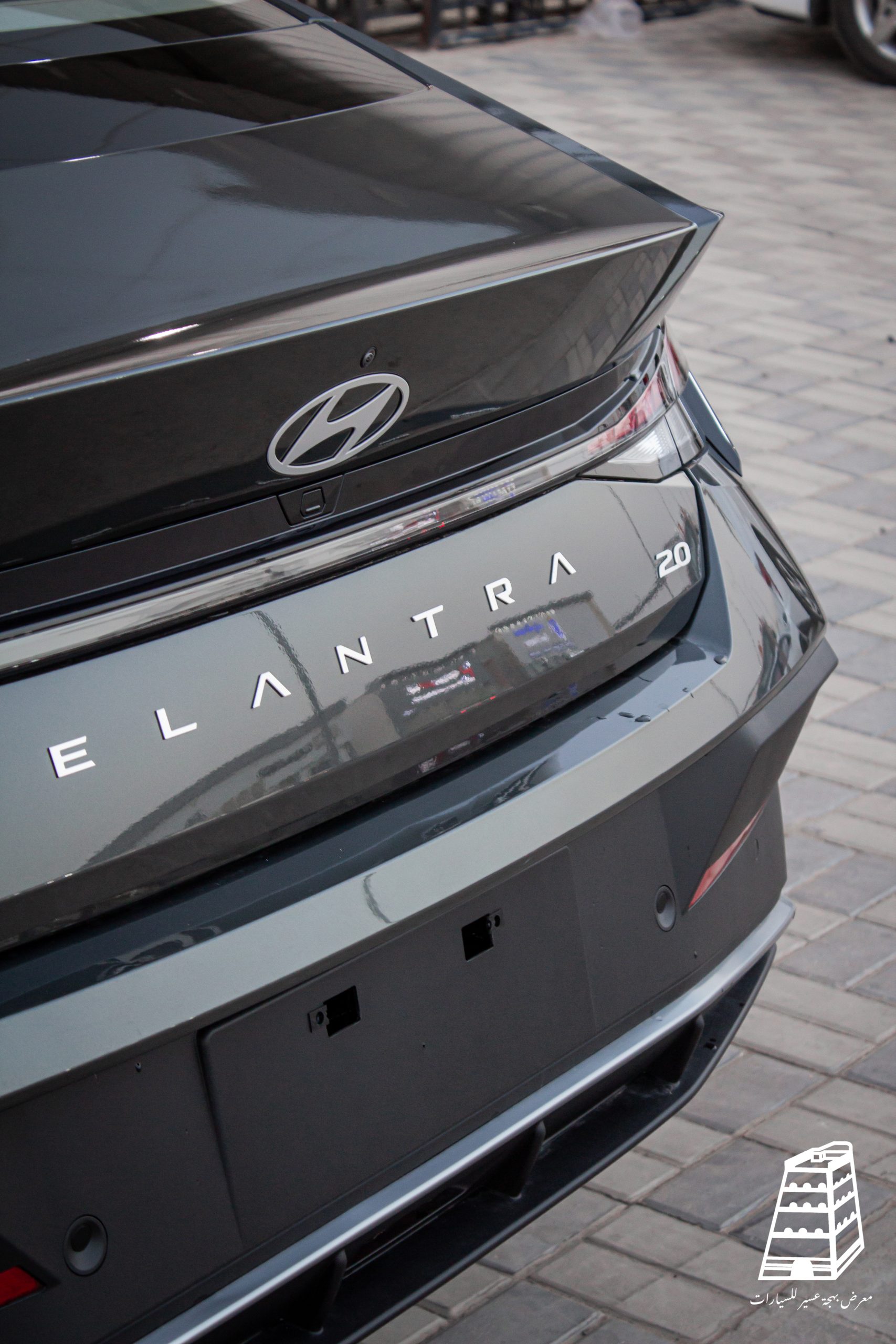 Hyundai Elantra Smart Plus (Black)