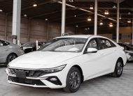 Hyundai Elantra Smart (White)