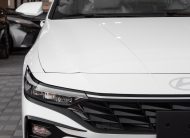 Hyundai Elantra Smart Plus (White)