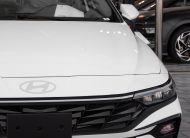 Hyundai Elantra Smart (White)