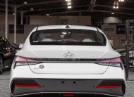 Hyundai Elantra Smart Plus (White)