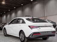 Hyundai Elantra Smart (White)