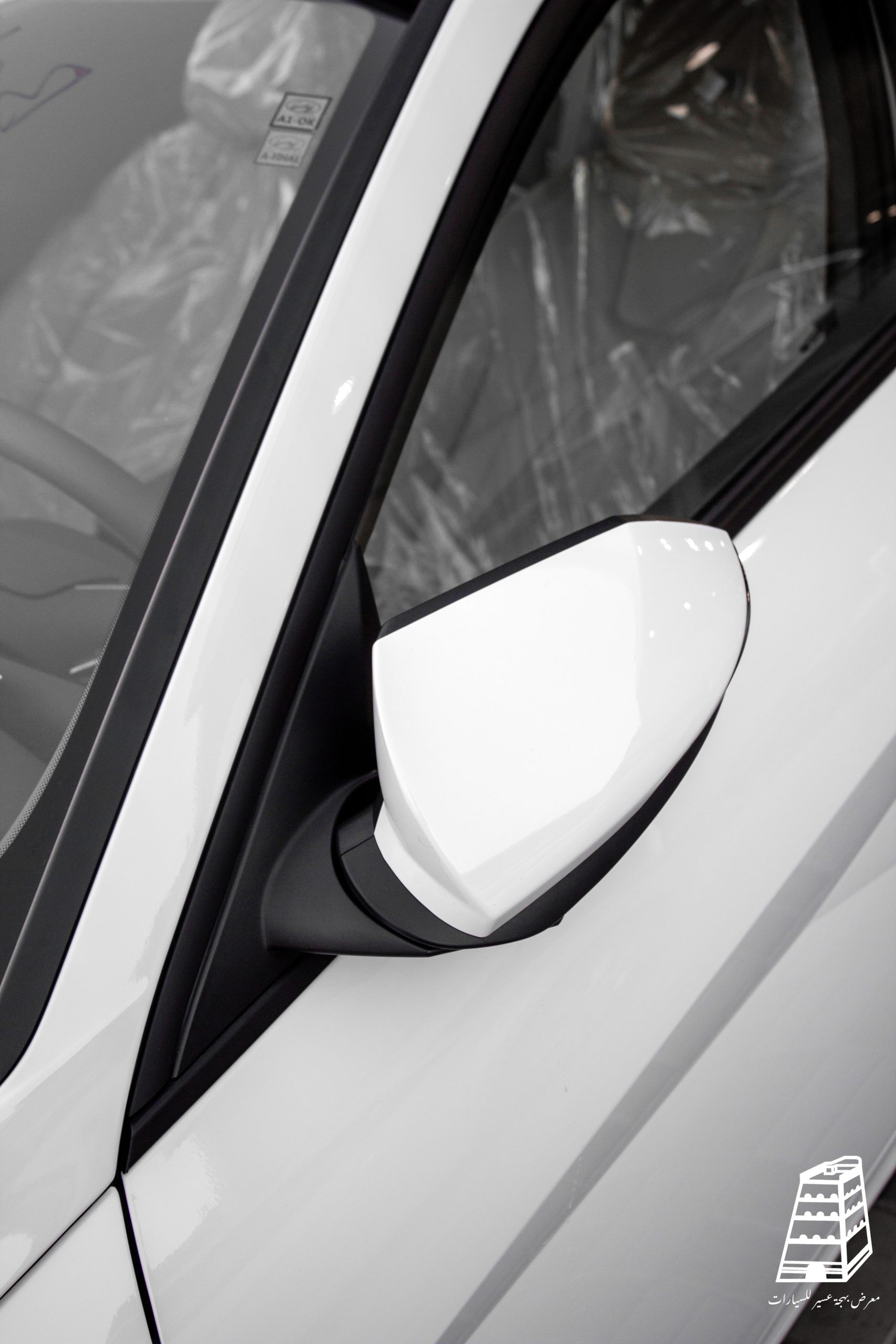 Hyundai Elantra Smart Plus (White)