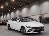 Hyundai Elantra Comfort (White)