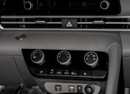 Hyundai Elantra Comfort (White)