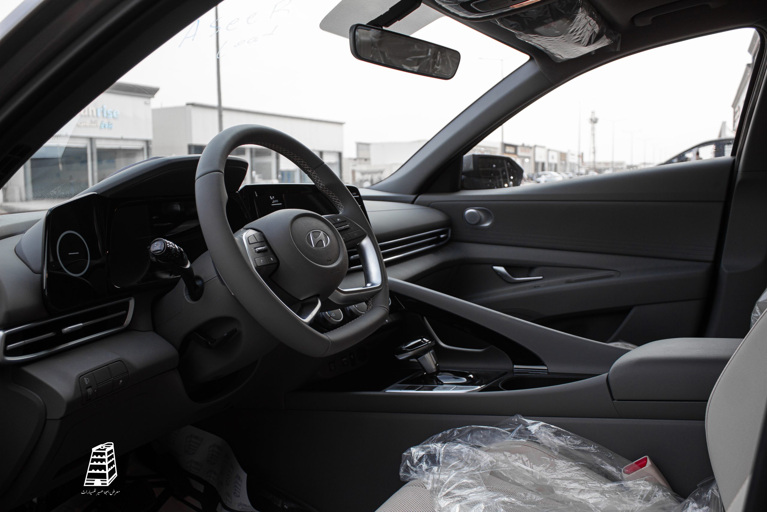 Hyundai Elantra Smart Plus (Silver)