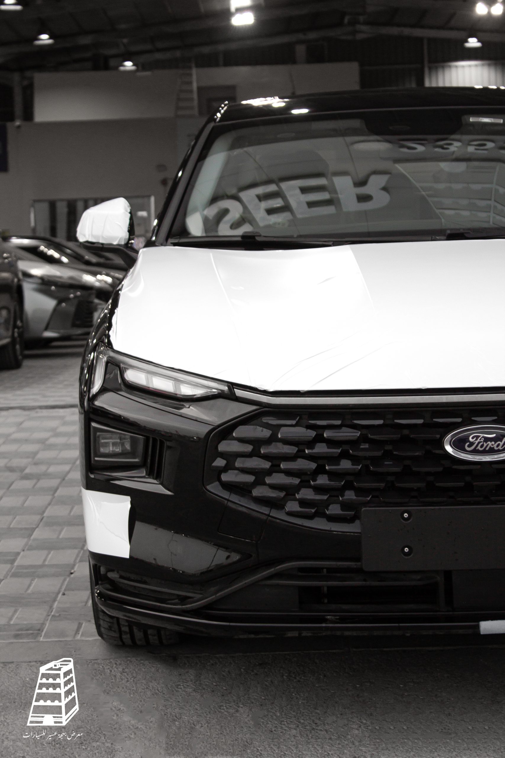 Ford Taurus Hybrid (Black)