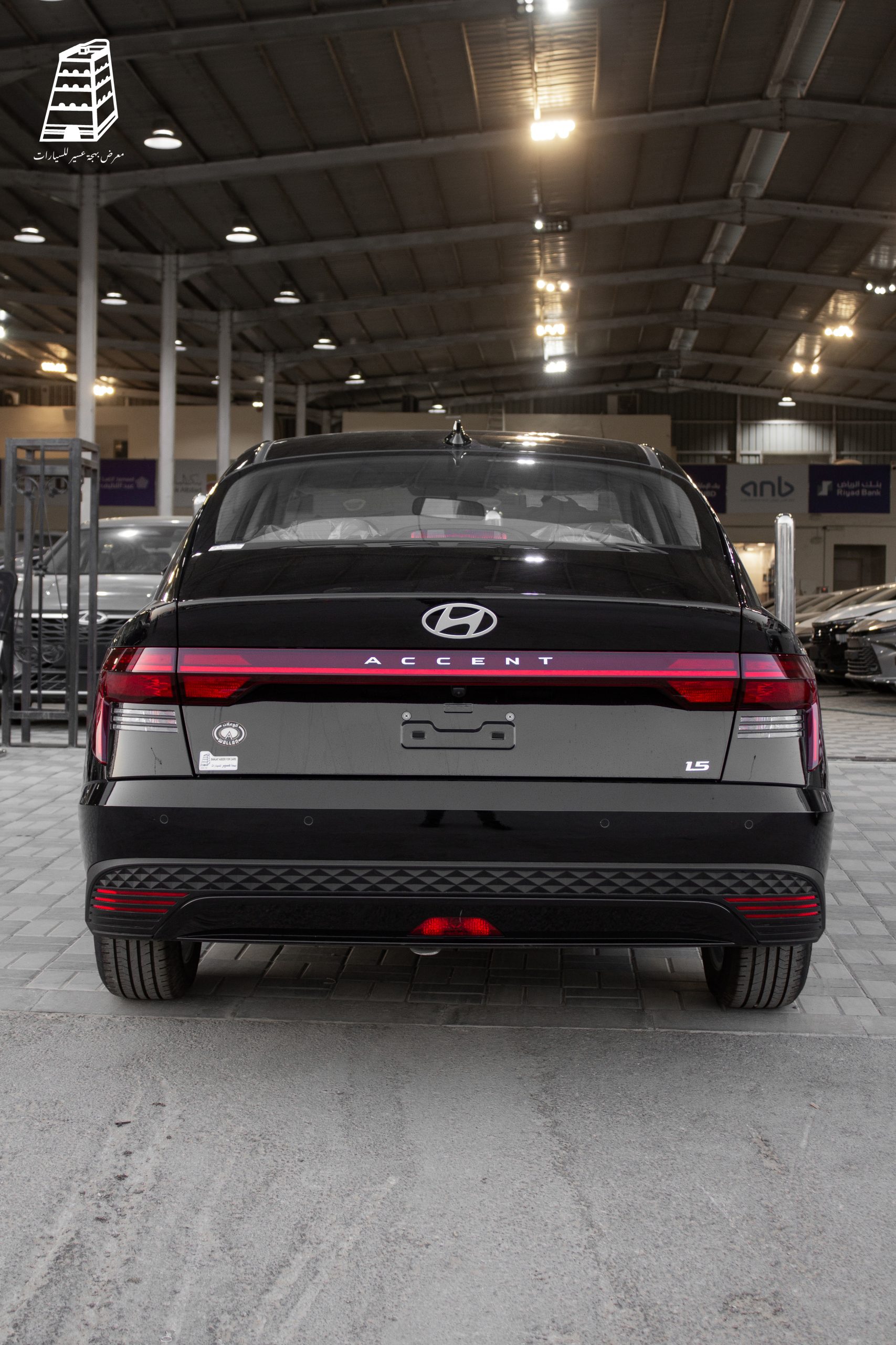 Hyundai Accent Smart (Jet Black)