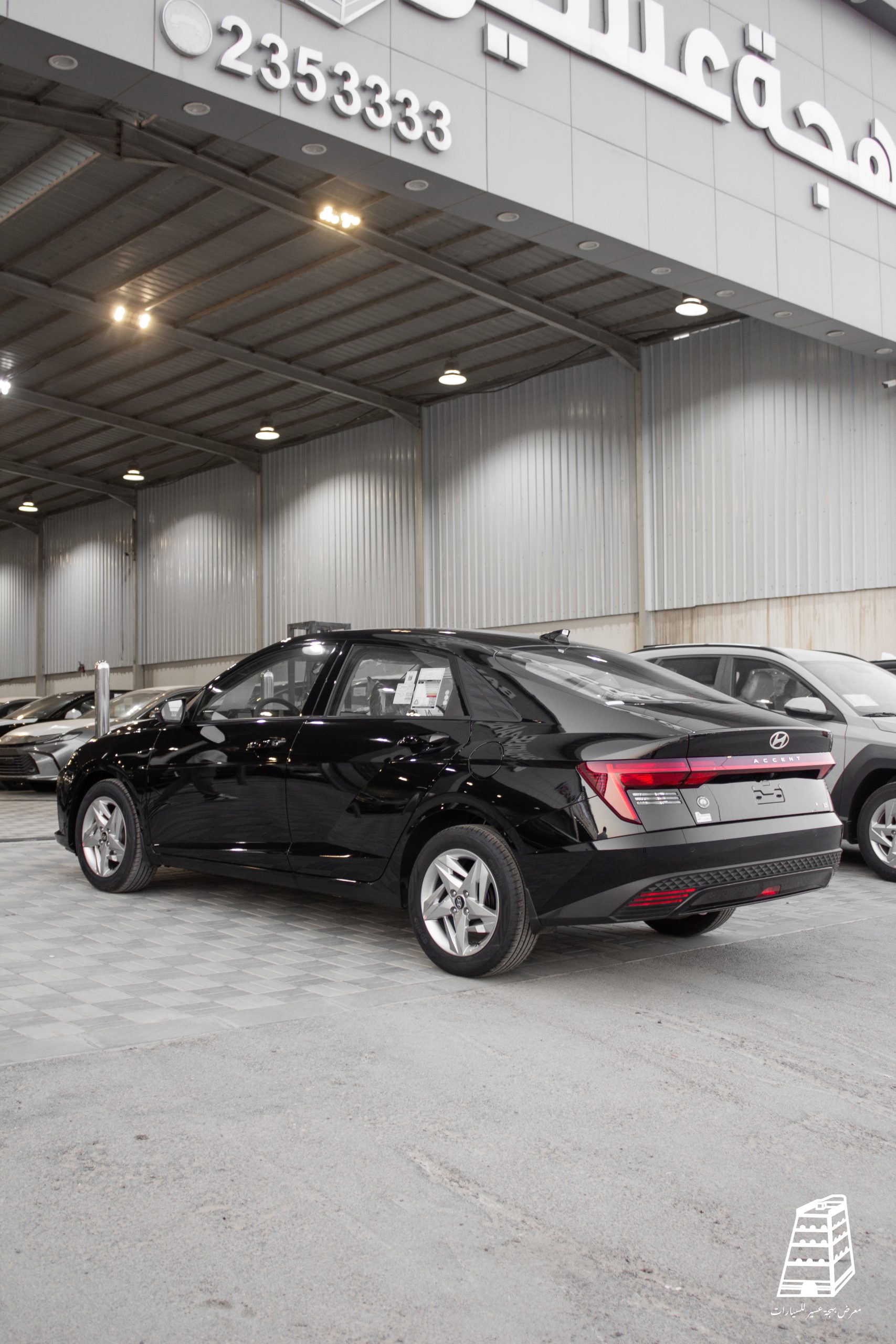 Hyundai Accent Smart (Jet Black)