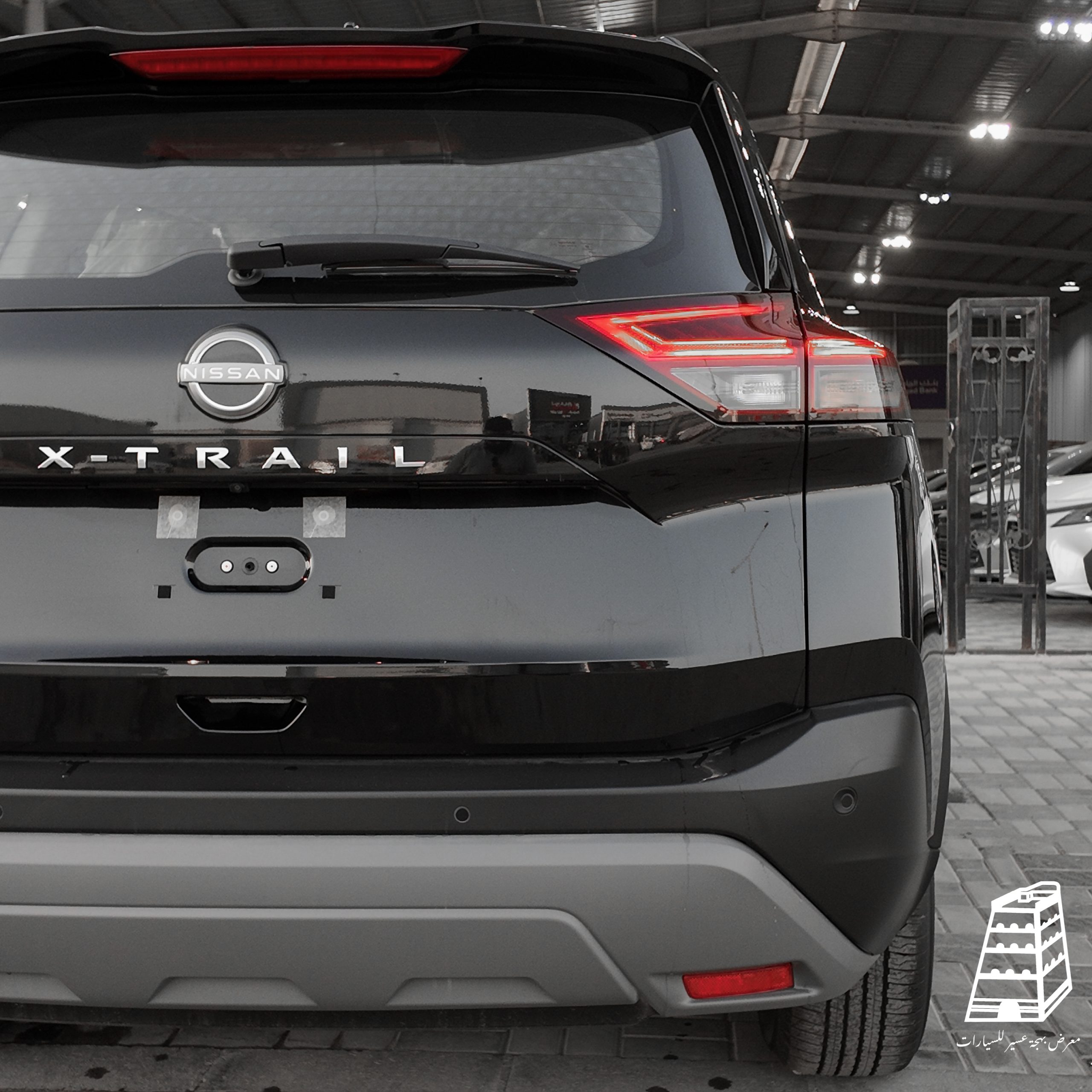 Nissan X-Trail Standard Double (Black)