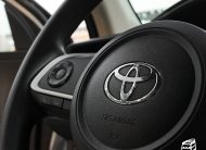 Toyota Yaris Y (White)