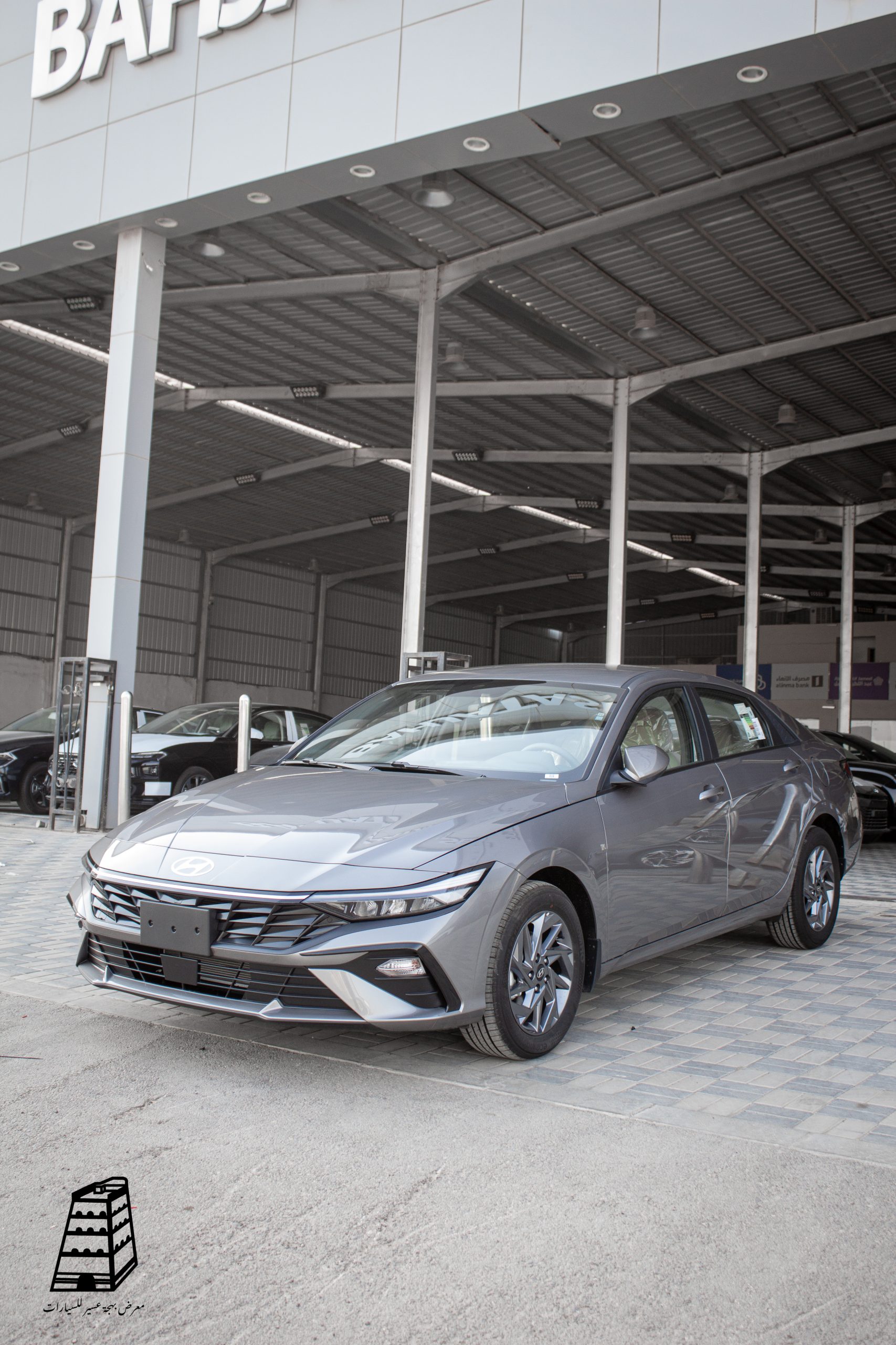 Hyundai Elantra Smart Plus (Silver)