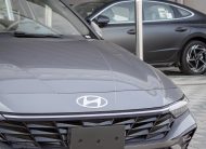 Hyundai Elantra Smart Plus (Silver)