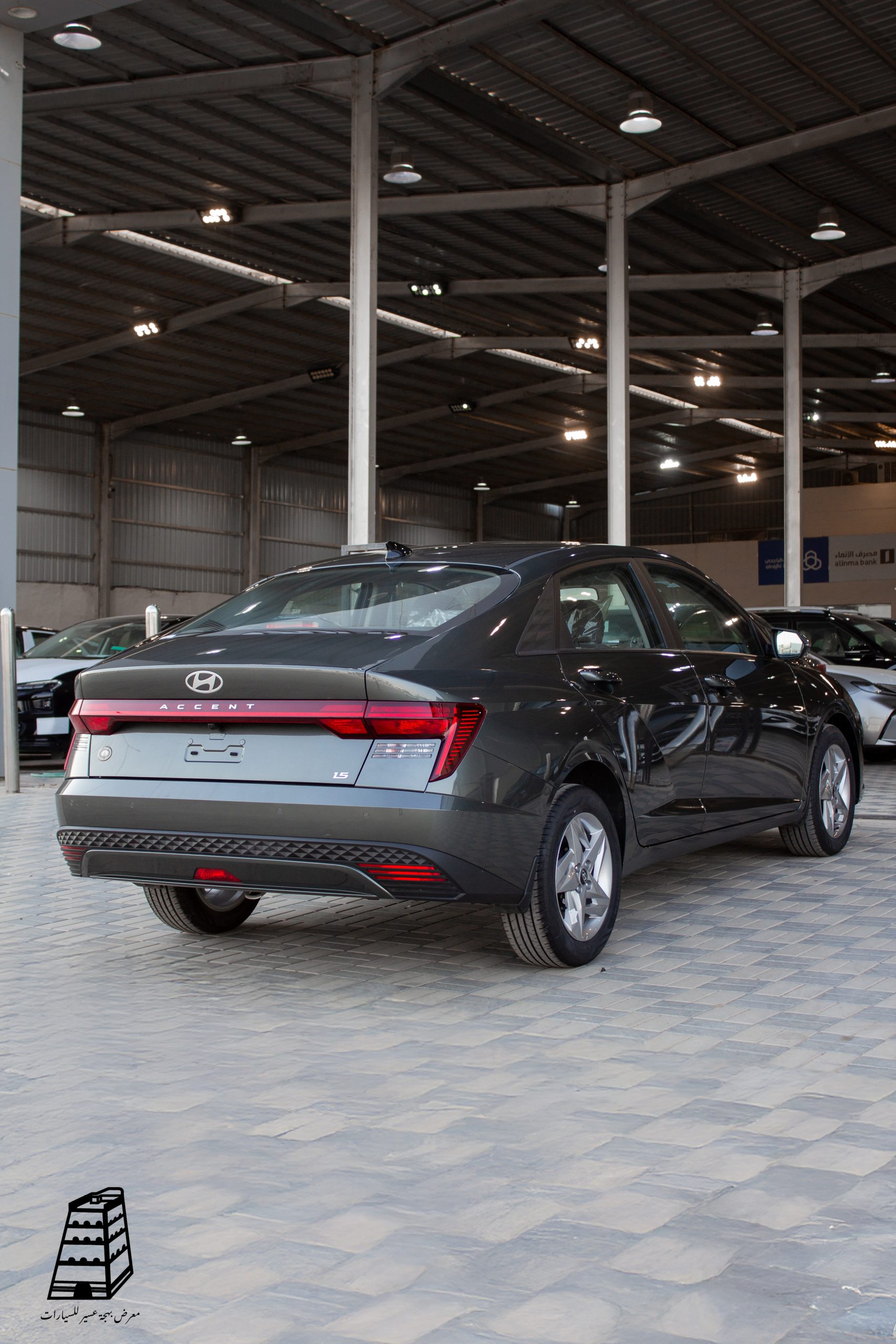 Hyundai Accent Smart (Black)