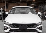 Hyundai Elantra Smart (White)