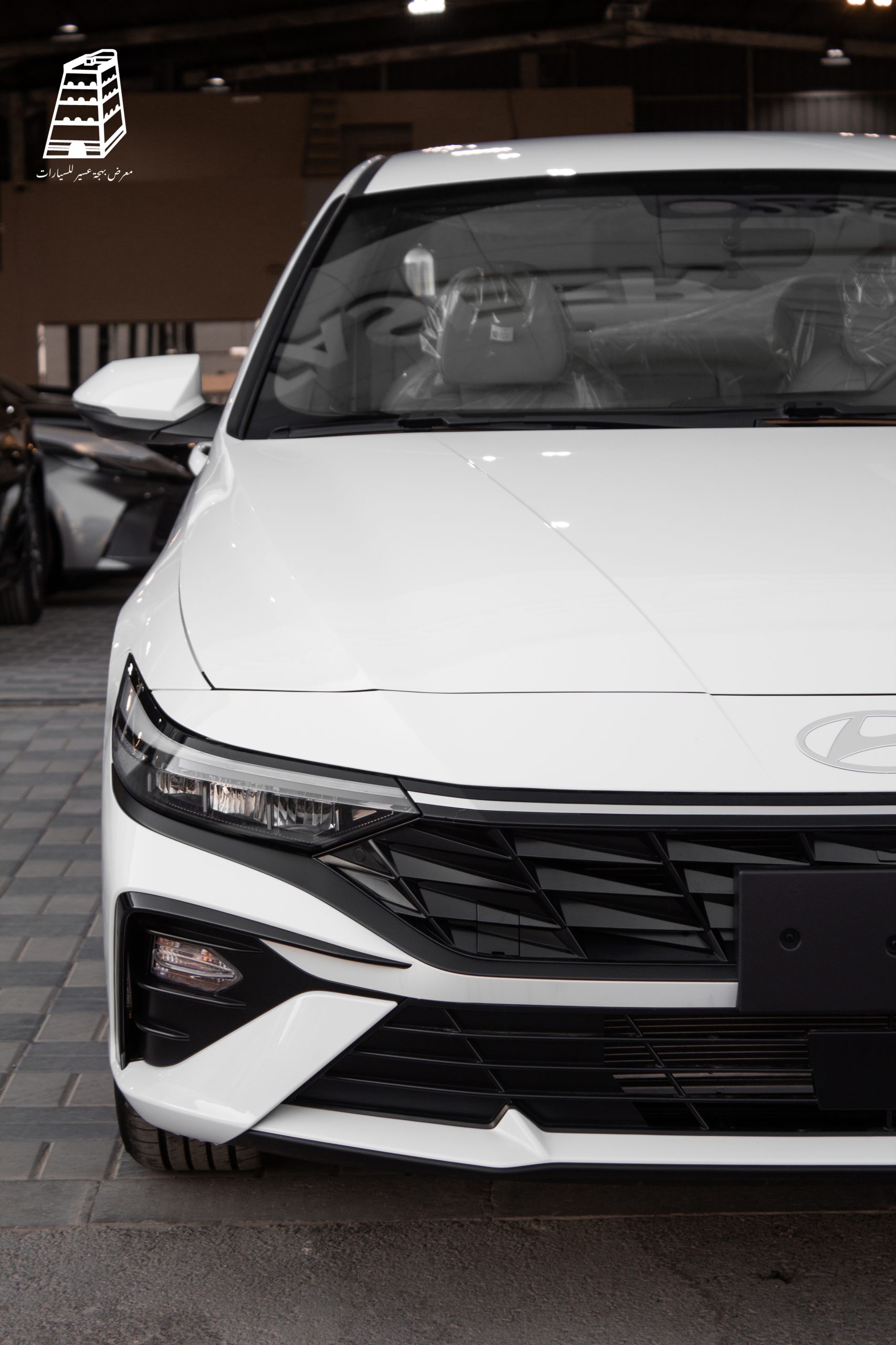 Hyundai Elantra Smart (White)