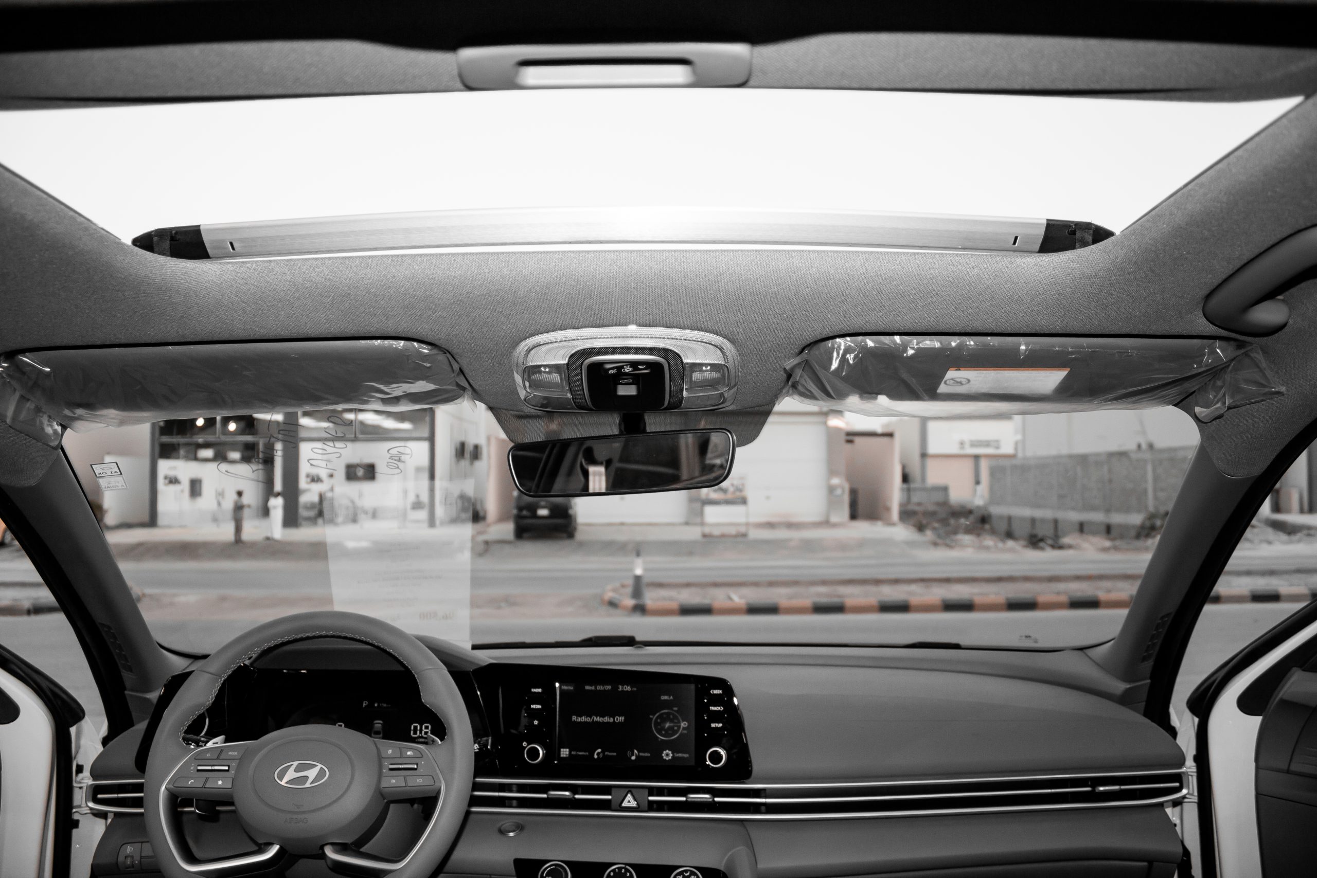 Hyundai Elantra Comfort (White)